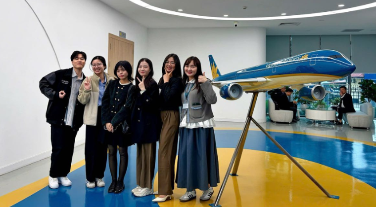 Seongon và khách hàng Vietnam Airline